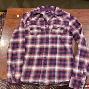 Cruel girl lightweight flannel snap long sleeve top western style.